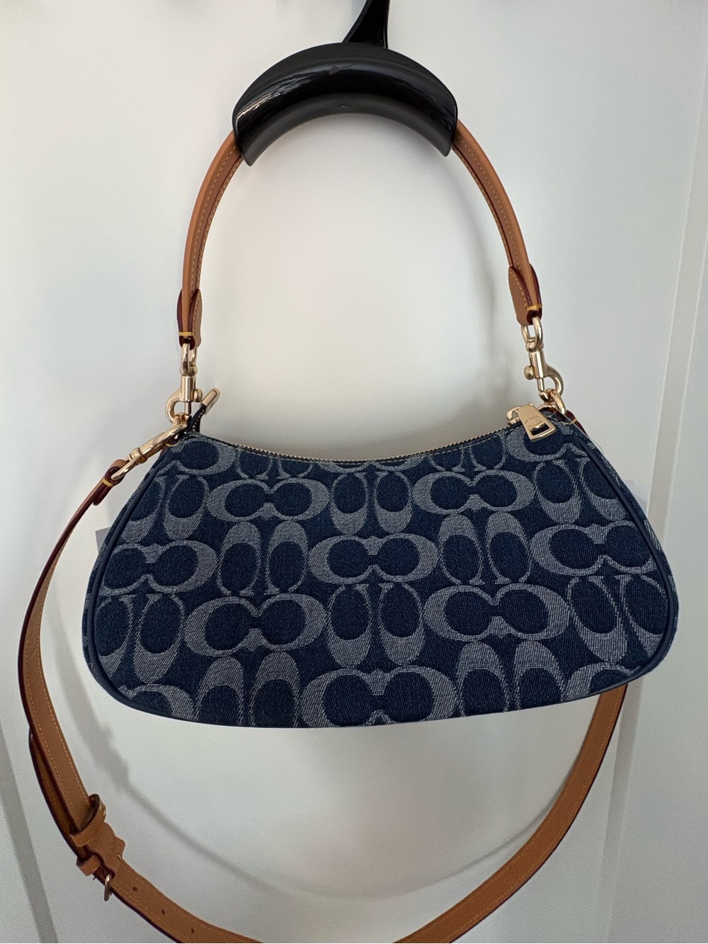 Coach Outlet Signature Denim Ashton Shoulder Bag - Picture 2 of 12